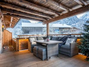 Chalet in Neukirchen near Ski Arena Wildkogel
