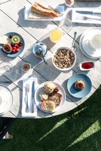 Hotels HR Hotel-Restaurant & Spa Marin : photos des chambres