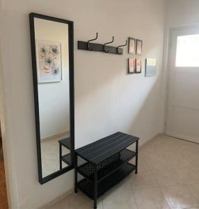 Rosemary apartment-cosy and peaceful spot with private parking