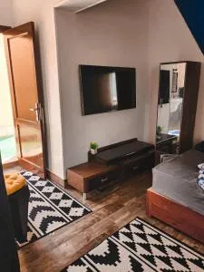 Private Studio, AC, kitchen, TV, Wi-Fi - 埃兹贝特