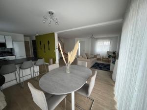 Villas Superbe Maison avec jardin : photos des chambres