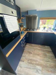 The Cherries - Caer beris holiday park 2 bedroom lodge - No commercial vehicles allowed on site