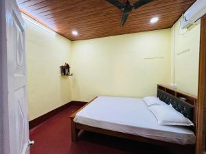 Payal Nivas beach cottage