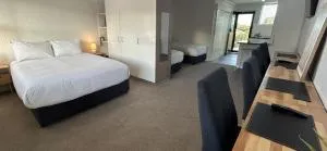 Studio Marine 4 - Tulka