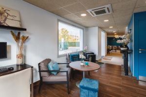 Hotels Campanile Lyon Bron Eurexpo : photos des chambres