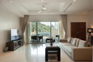 Penthouse Kamala Falls 260mq