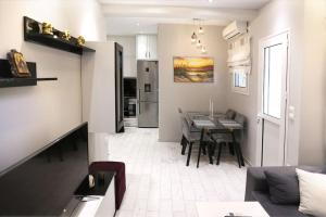 Luxury Apartment In Athens!