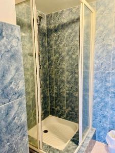 Villas Villa Montalbo vue mer avec grande terrasse & plage a proximite - ideale famille et groupe de 2 a 10 personnes : photos des chambres