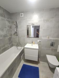 2к в центрі заді готеля Надія