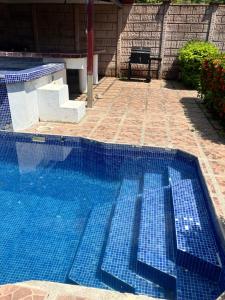 Beach House 3 bed, 2 bath, private pool, secure parking