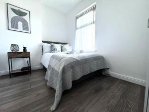 Stunning home in York - Free Wifi & Parking - Close to Racecourse & City Centre