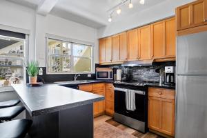 Serene Seaside Escape- 1BR Bliss