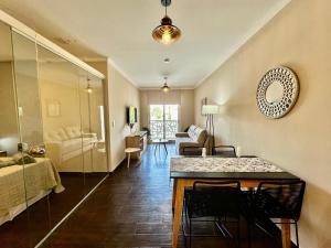 Excelente Departamento a metros de la Costanera con cochera opcional