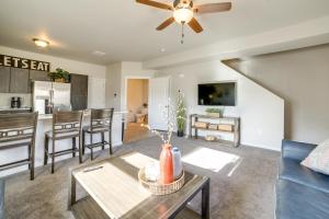 Colorado Springs Family Home about 10 Mi to Downtown!