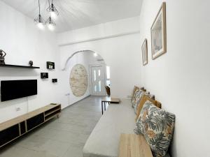 Studios 23 Central Apartments