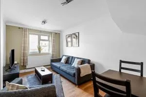 Cosy 2 Bedroom Flat in East Ham, Close to Excel - East Ham