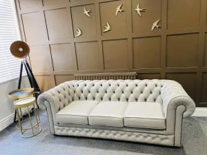 Serenity By The Sea, Stylish Two Bedroom Apartment Near The Beach, South Shields