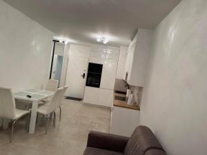 Apartament JANICKIEGO 159 parking free