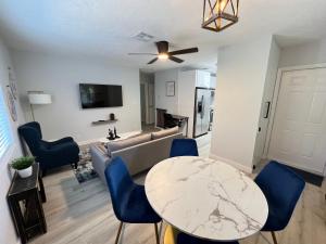 Villa Michloe - Steps from Wilton Drive