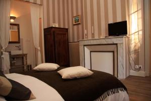 B&B / Chambres d'hotes Chateau la Moune : Chambre Double Lin