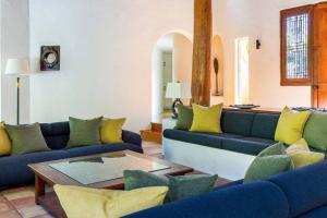 La Casa Mirasol - A Private Castle on the Beach