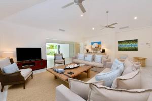 29 Beachfront Mirage - 4 Bedroom Luxury House