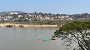 Day Waterfront Hotel