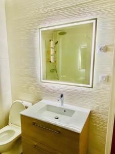 Villas Villa Montalbo vue mer avec grande terrasse & plage a proximite - ideale famille et groupe de 2 a 10 personnes : photos des chambres