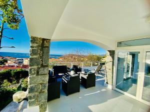 Villas Villa Montalbo vue mer avec grande terrasse & plage a proximite - ideale famille et groupe de 2 a 10 personnes : photos des chambres