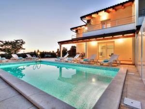 Exklusive 4-Sterne-Villa Mare - WLAN - Pool - Grill