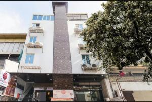 Anand Mukesh Residency
