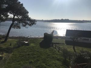 Maisons de vacances Havre de Paix les pieds dans l-eau : Maison 1 Chambre