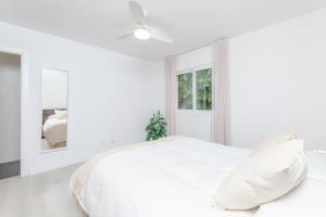 Barquilla Apartment - Kura Homes