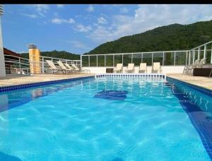 Apto Ubatuba, alto padrão a 100 mt do mar