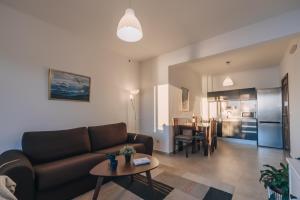 Apartments Kuce Lekovica Beach & snack bar- Bistro