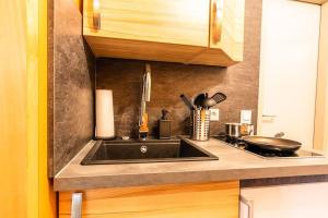 Black Mirror inkl WLAN, Parkplatz