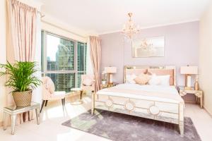 Elite Royal Apartment - Full Burj Khalifa & Fountain View - Luxurious - Largest Layout - Chairman