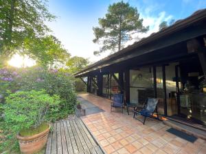 Maisons de vacances La Girolle : Maison 4 Chambres