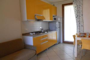 Holiday village escape with garden and fireplace