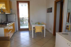 Holiday village escape with garden and fireplace