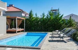 Stunning Home In Skuncini Stani