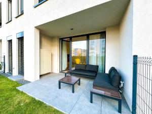 Streams Apartment with Garden and Free Parking