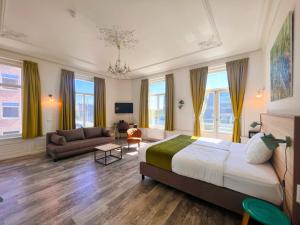 Superior Double Room with Balcony room in Loskade 45