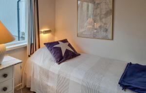 Lovely Home In Hönö With Harbor View