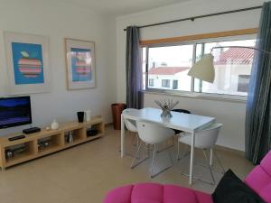 Modern apartment with sunny south facing terrace