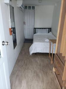 Chubby 9 single room