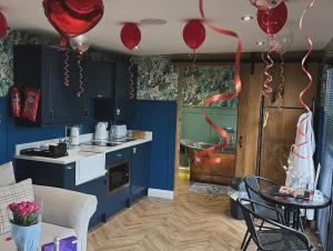 The Caswell bay hide out