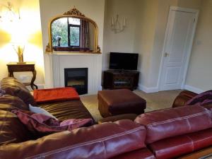 Spacious Detached Home with Beautiful Seaviews, sleeps 6