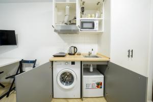 Затишна квартира MYFREEDOM подобово вул Коновальця, 15, Поруч Госпіталь та метро Палац України