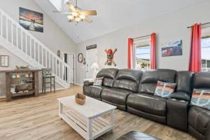 6 Bedroom Beach House - Marsh Views Anchors Away